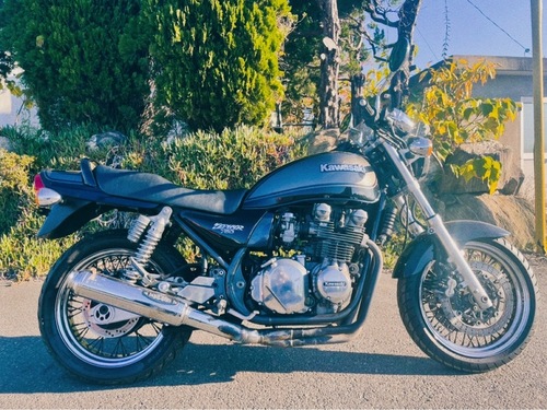 054850 ZEPHYR750  