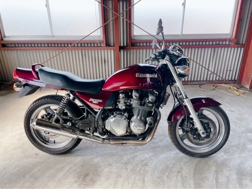 038885 ZEPHYR750  