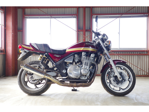000887 ZEPHYR1100  