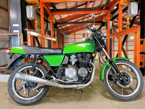 003300 Z400J   