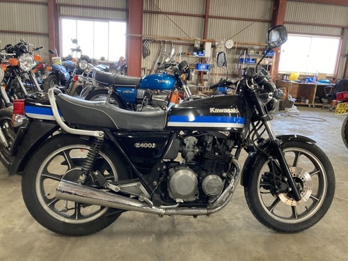 011283 Z400J  